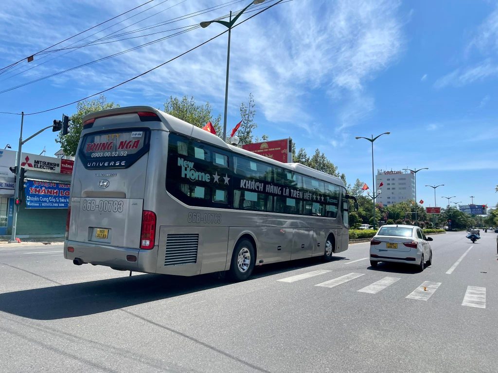 Nhà xe Trung Nga